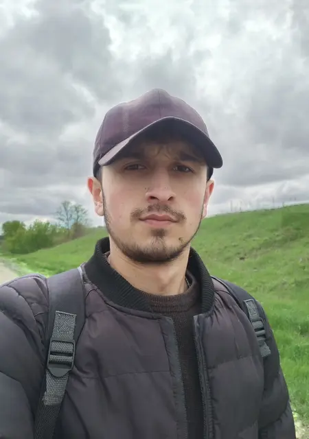 Барис из Воронежа, мне 26, познакомлюсь на одну ночь