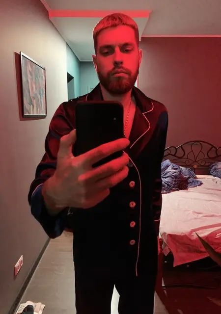 Kevin из Омска, мне 33, познакомлюсь на одну ночь