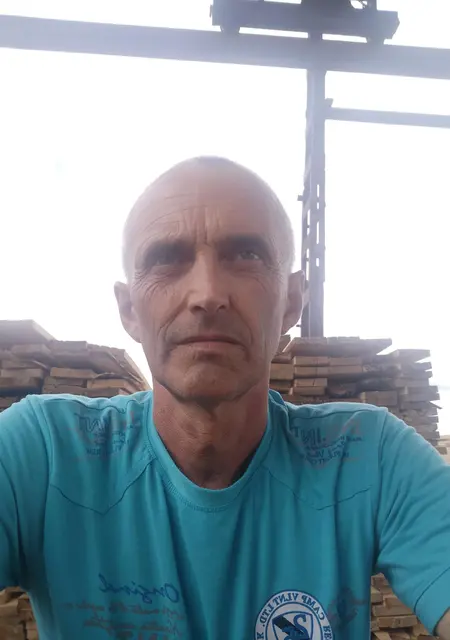 Андрей из Санкт-Петербурга, мне 58, познакомлюсь без обязательств