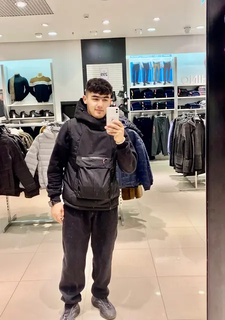 Я Мага, 21, из Ярославля, ищу знакомство для постоянных отношений