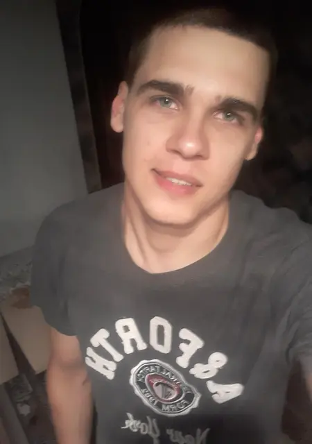 Я Виктор, 27, из Кропоткина, ищу знакомства без обязательств