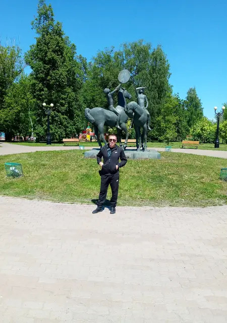 Я Roman, 40, из Новомосковска, ищу знакомство для открытые отношения