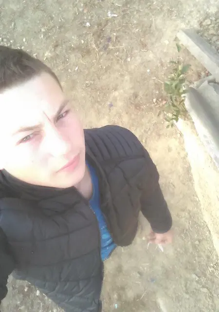 Я Дима, 25, из Балабанова, ищу знакомство для постоянных отношений