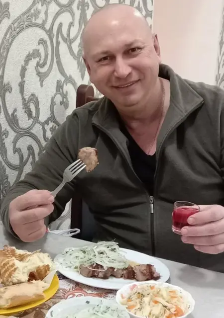 Я Игорь, 54, из Оренбурга, ищу знакомства без обязательств