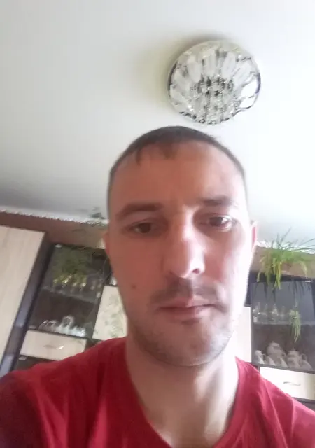 Александр из Тулы, мне 40, познакомлюсь для общения