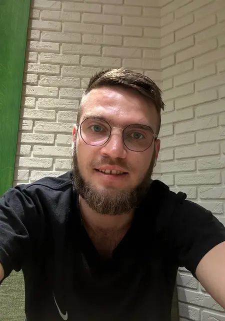 Вадим из Находки, ищу на сайте знакомства на одну ночь