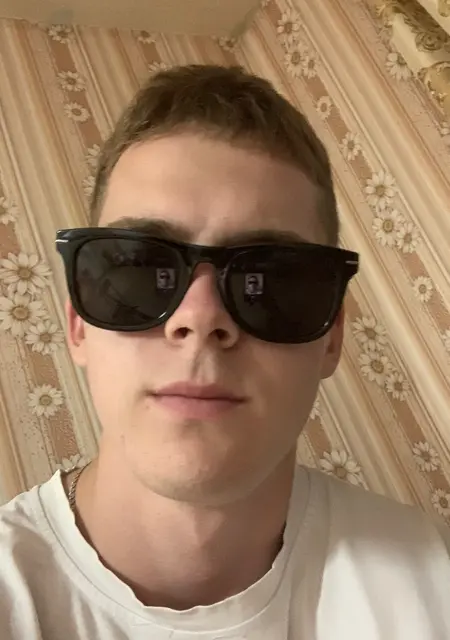 Я Денис, 19, знакомлюсь без обязательств в Нижнекамске