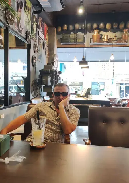 Серж из Петрозаводска, мне 55, познакомлюсь на одну ночь