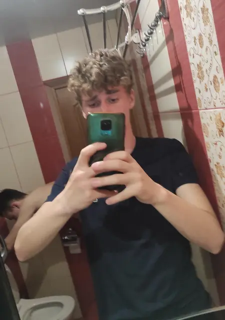 Алексей из Петропавловска-Камчатского, мне 21, познакомлюсь на одну ночь