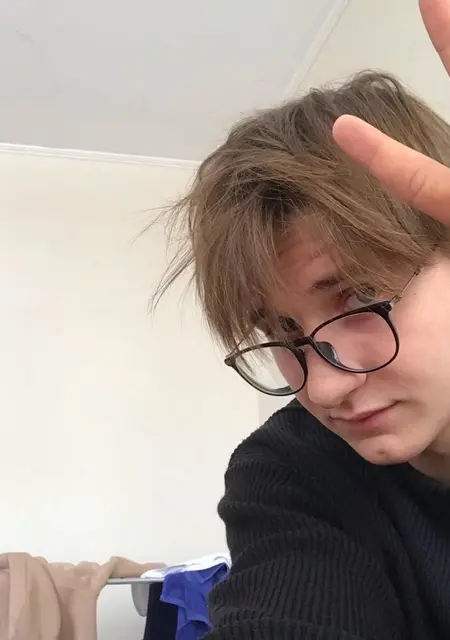 Я Даниил, 21, из Барнаула, ищу знакомство для общения