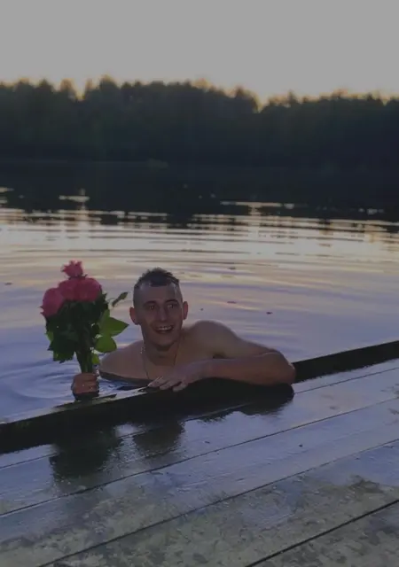 Дмитрий из Шатуры, мне 23, познакомлюсь для приятного времяпровождения