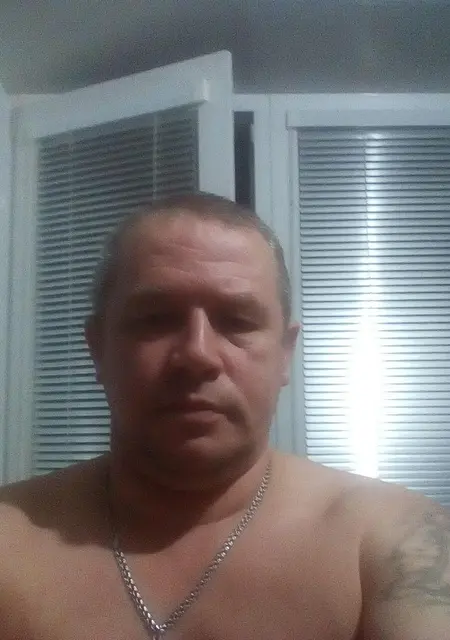 Виктор из Сургута, ищу на сайте знакомства без обязательств