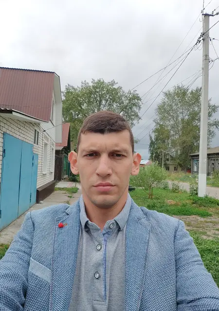 Идрис из Димитровграда, мне 31, познакомлюсь для приятного времяпровождения