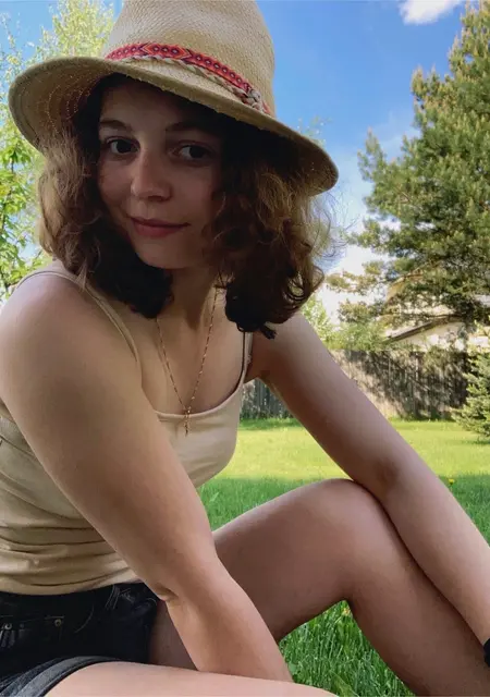 Liza из Твери, ищу на сайте постоянные отношения