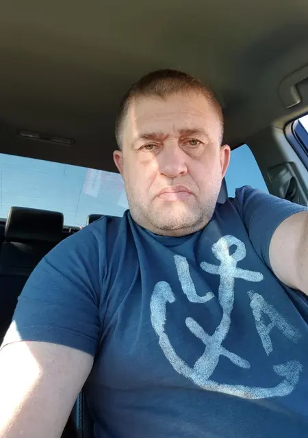 Артём из Казани, мне 53, познакомлюсь для дружбы