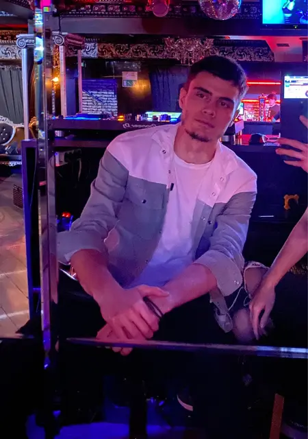 Рашид из Южно-Сухокумска, мне 23, познакомлюсь без обязательств