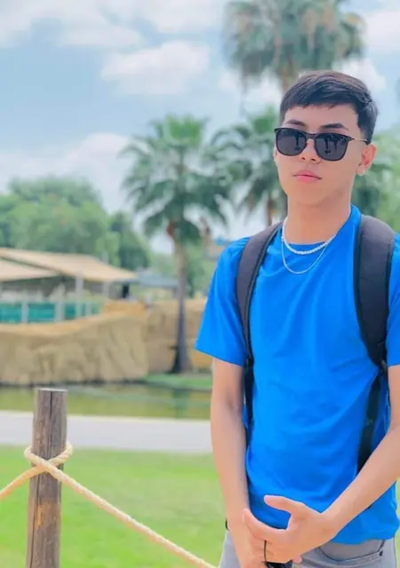 Я Grosor Venudo, 39, знакомлюсь для постоянных отношений в Торреоне