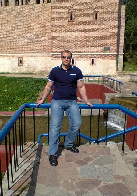 Я Андрей, 44, из Смоленска, ищу знакомства на одну ночь