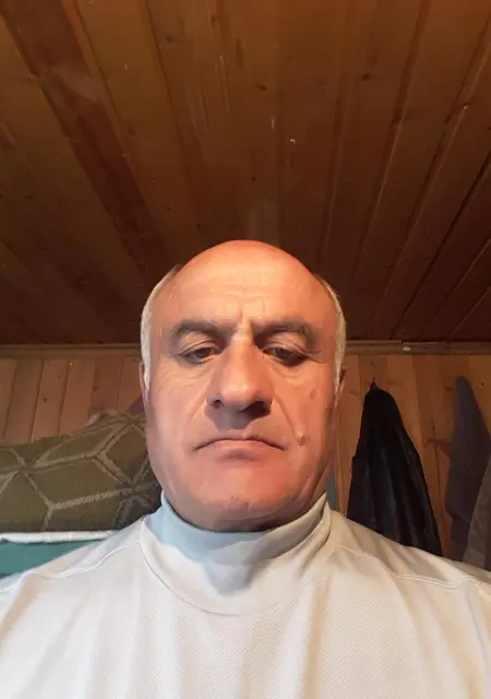 Я Миша, 61, из Москвы, ищу знакомство для постоянных отношений