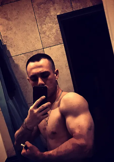 Я Дмитрий, 30, из Гусь-Хрустального, ищу знакомства без обязательств