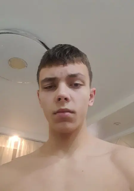 Тимур из Пскова, ищу на сайте знакомства на одну ночь