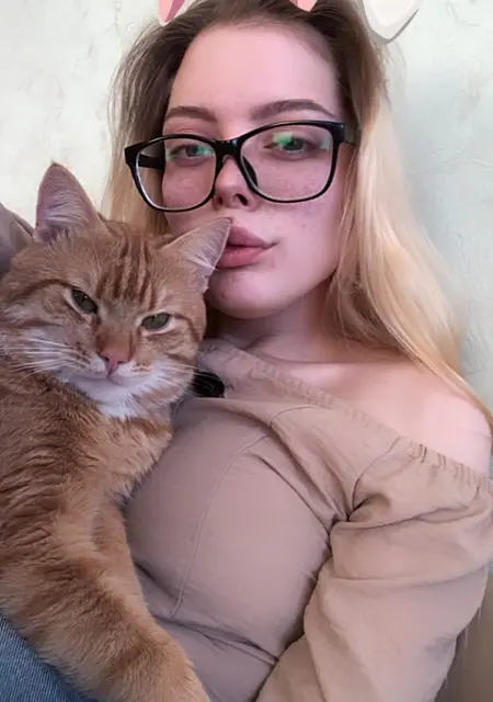 Валерия из Калининграда, ищу на сайте вирта