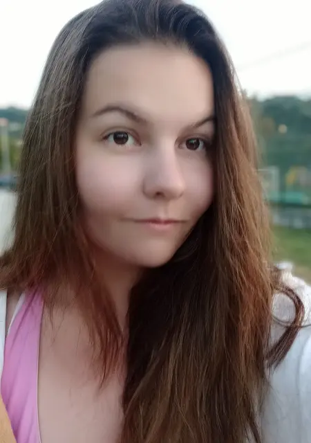 Я Катя, 27, из Нижнего Новгорода, ищу знакомства без обязательств