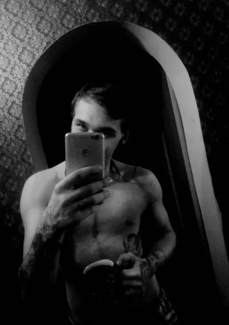 Я Артем, 27, из Новошахтинска, ищу знакомство для дружбы