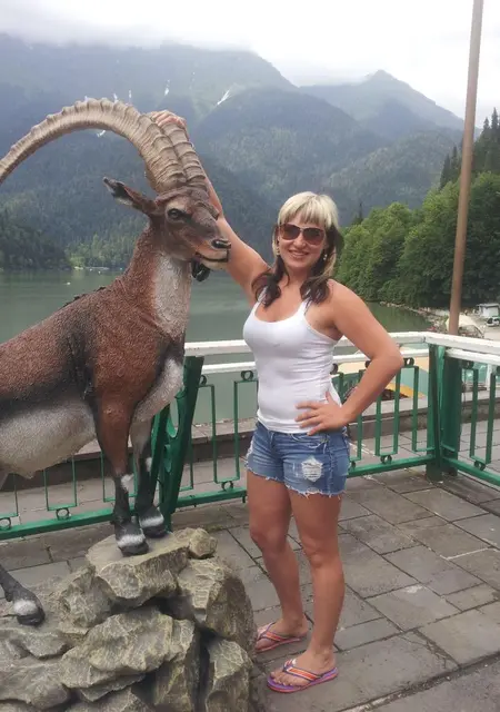 Я Светик, 35, знакомлюсь без обязательств в Брянске