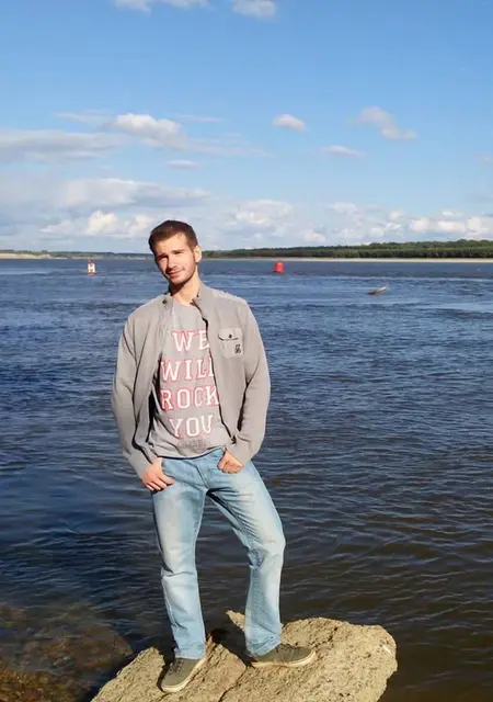 Ростислав из Колпашева, ищу на сайте общение