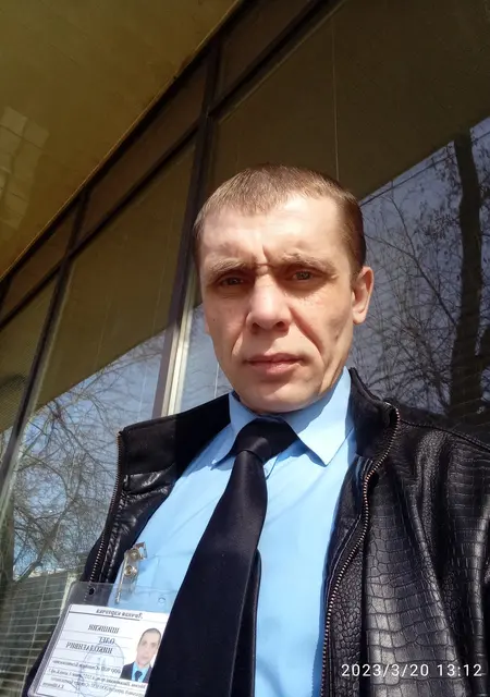 Я Олег, 43, из Кирова, ищу знакомства без обязательств