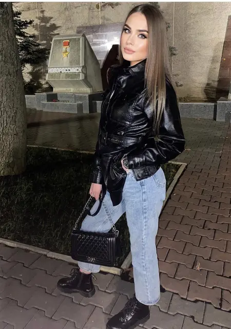 Анна из Екатеринбурга, мне 30, познакомлюсь для общения