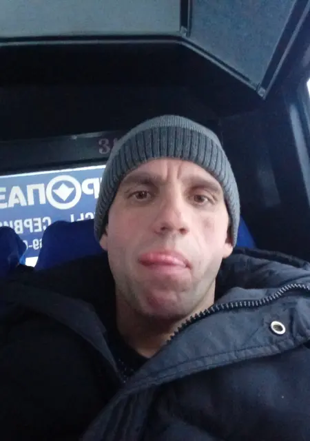 Я Антон, 42, из Лахденпохьи, ищу знакомства без обязательств