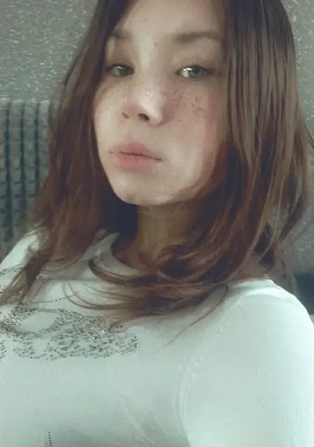 Я Валерия, 23, из Кирова, ищу знакомство для приятного времяпровождения