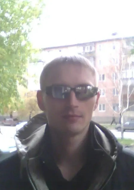 Александр из Кургана, мне 39, познакомлюсь на одну ночь