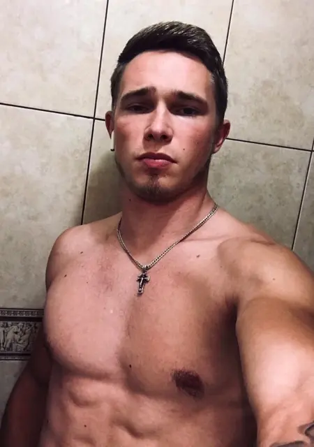 Алекс из Петрозаводска, ищу на сайте знакомства на одну ночь