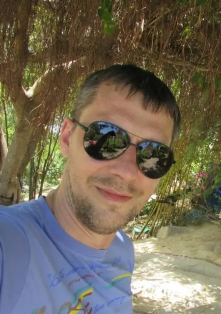 Александр из Красноперекопска, мне 41, познакомлюсь на одну ночь