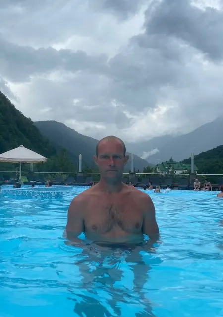 Я Дмитрий, 48, знакомлюсь на одну ночь в Воронеже