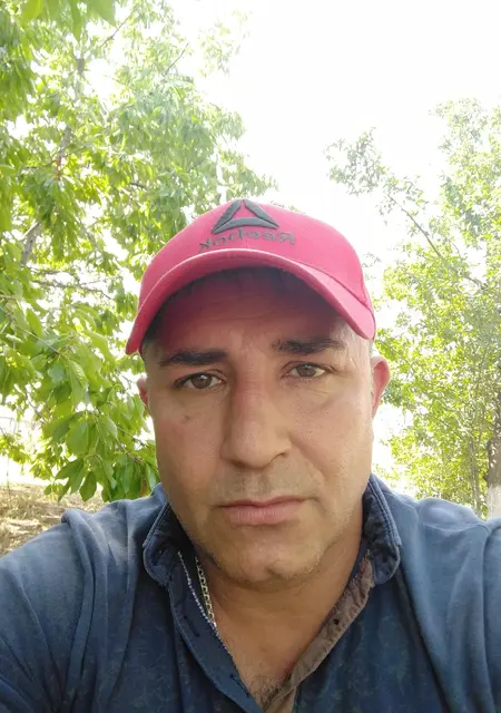 Павел из Старобельска, мне 41, познакомлюсь на одну ночь