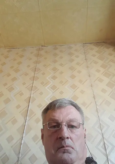 Я Александр, 60, из Новосибирска, ищу знакомства без обязательств
