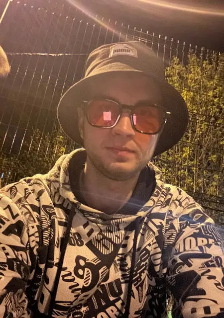 Я Павел, 28, знакомлюсь на одну ночь в Петухове