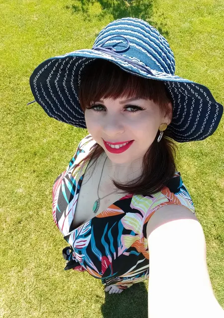 Анастасия из Владивостока, ищу на сайте постоянные отношения