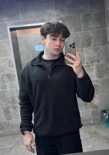 Матвей из Краснодара, мне 20, познакомлюсь для открытые отношения