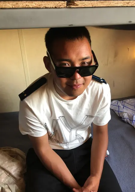 Александр из Элисты, ищу на сайте знакомства на одну ночь