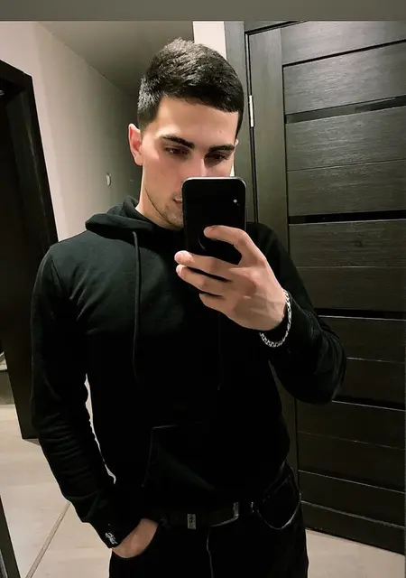 Sako из Череповца, мне 28, познакомлюсь для приятного времяпровождения