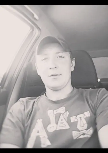 Никита из Альметьевска, ищу на сайте знакомства без обязательств