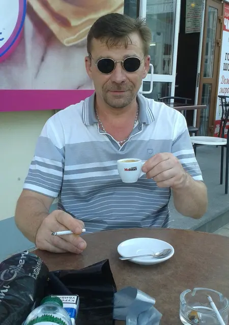 Игорь из Симферополя, мне 59, познакомлюсь для приятного времяпровождения