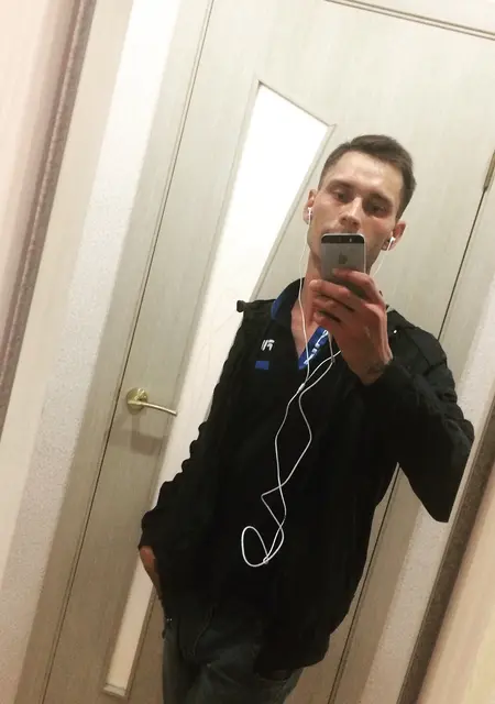 Марк из Кирова, мне 32, познакомлюсь на одну ночь