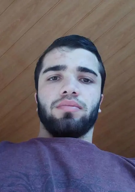 Алихан из Махачкалы, ищу на сайте знакомства без обязательств