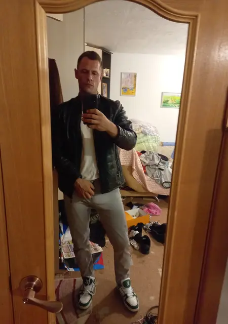 Андрей из Соснового Бора, ищу на сайте знакомства на одну ночь